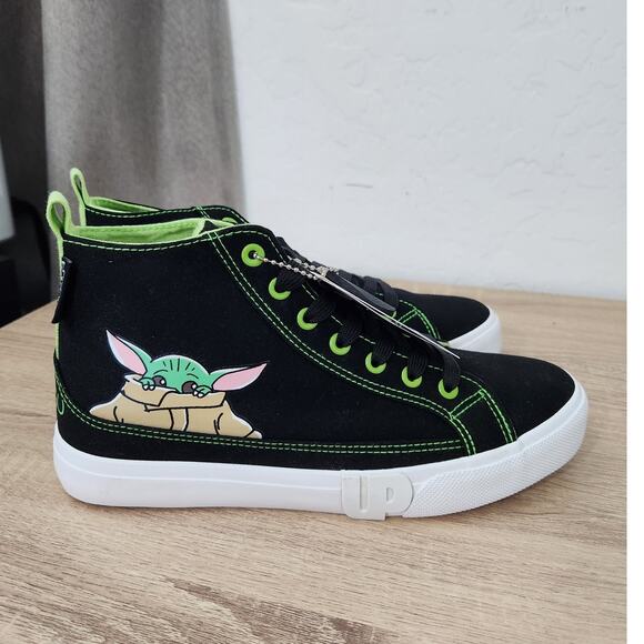The Mandalorian Baby Grogu High Top Sneaker Shoes Ground Up Youth sz 8 Star Wars - Picture 6 of 10